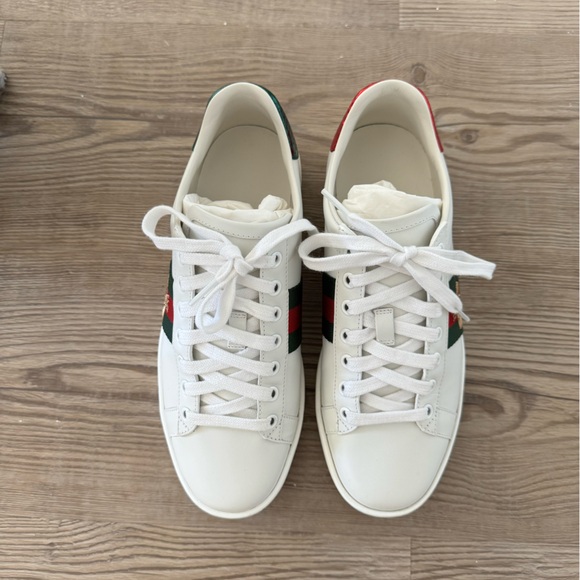 Gucci Ace Sneaker with Bee, size 36.5 - Picture 2 of 9